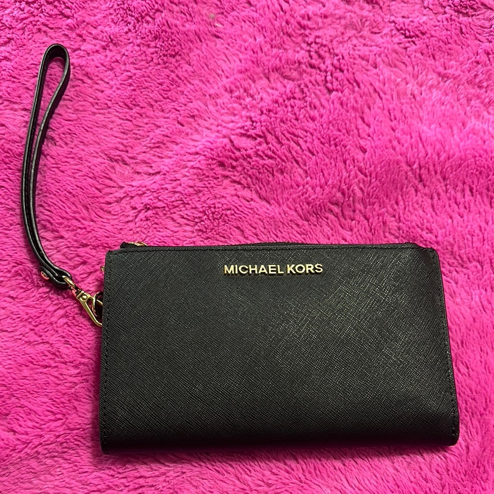 Michael Kors Jet Set Large Smartphone wristlet wallet